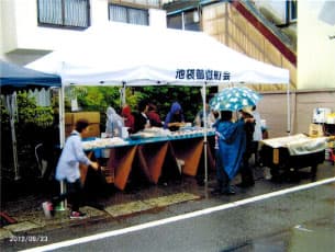 池袋御嶽町会様 かんたんてんと3(スチール&アルミ複合)で設営した事例