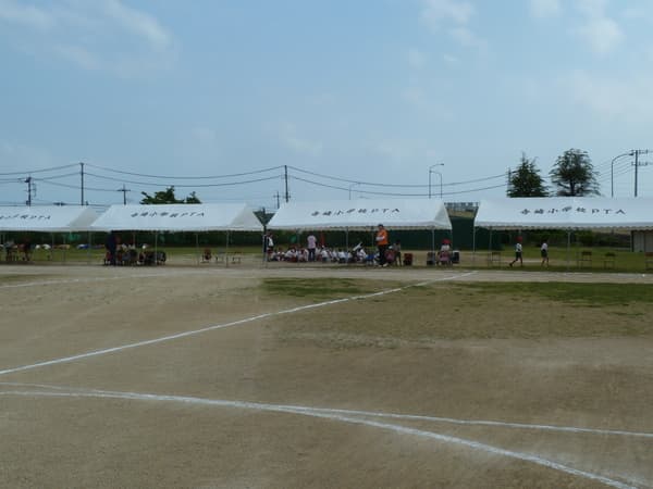 寺崎小学校ＰＴＡ様 イベント集会テント(定番品)軒高200cmで設営した事例
