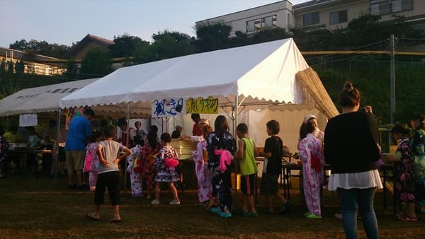 ヤマギシズム生活岡部実顕地様 イベント集会テント(定番品)軒高200cmで設営した事例