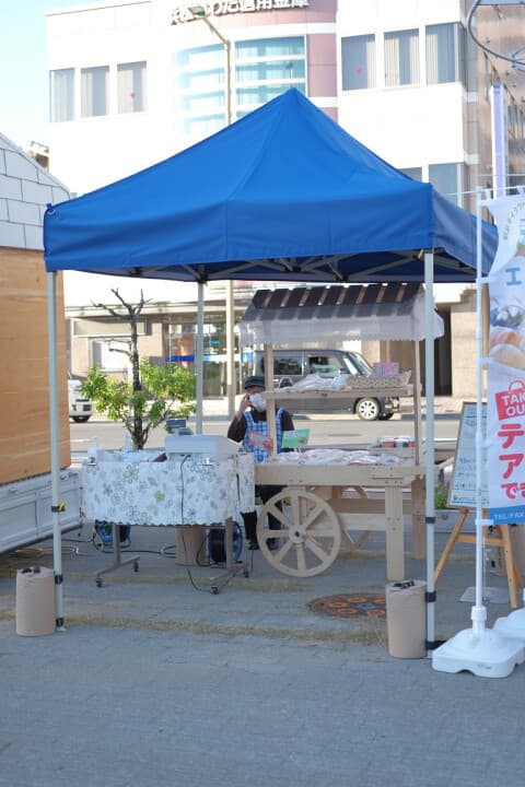 株式会社プリンス靴店様 クイックテント(スチールフレーム)で設営した事例