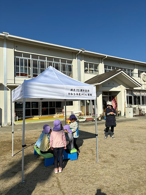 大津市立瀬田幼稚園PTA様 かんたんてんと3(スチール&アルミ複合)で設営した事例