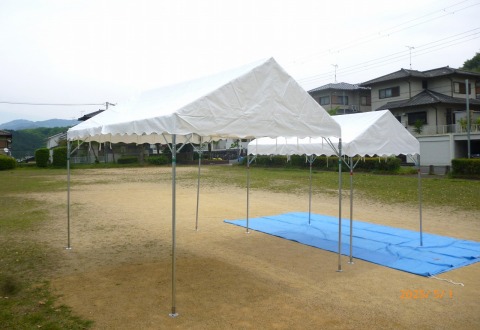 河井様 イベント集会テント(定番品)軒高200cmで設営した事例