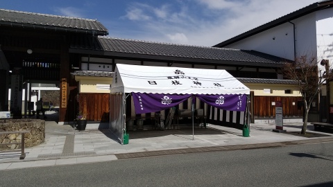 飛騨山王宮日枝神社　氏子総代様 組立らくらく キングテントで設営した事例